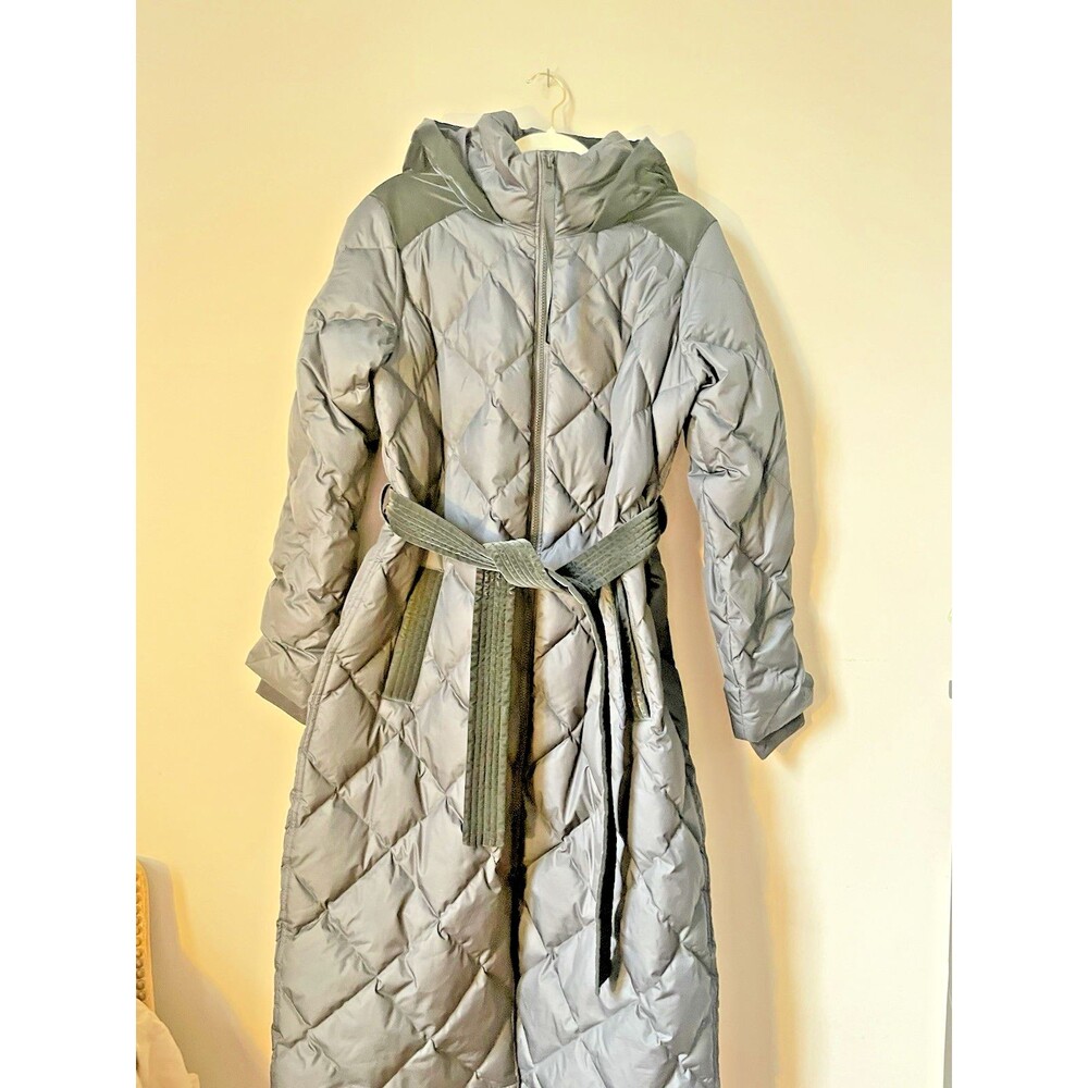 Athleta MED Downtown Black Puffer Parka, Velvet Hood &Belt  dbl zip AMAZING